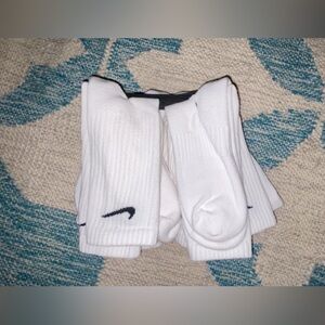 Nike Men's White Athletic Crew Socks